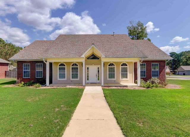 Property at 102 Golden Eye Ct, Hot Springs, AR 71913, 4 beds, 2.5 baths