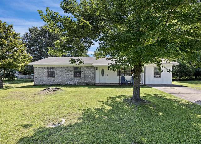 Property at 24 Foxmoor Cir, Conway, AR 72032, 3 beds, 2 baths