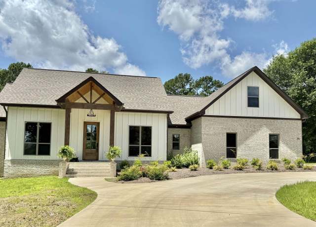 Property at 36 Church Cir, Greenbrier, AR 72058, 3 beds, 2.5 baths