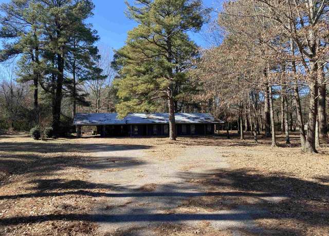 Property at 1513 N Main St, Hamburg, AR 71646, 3 beds, 2 baths