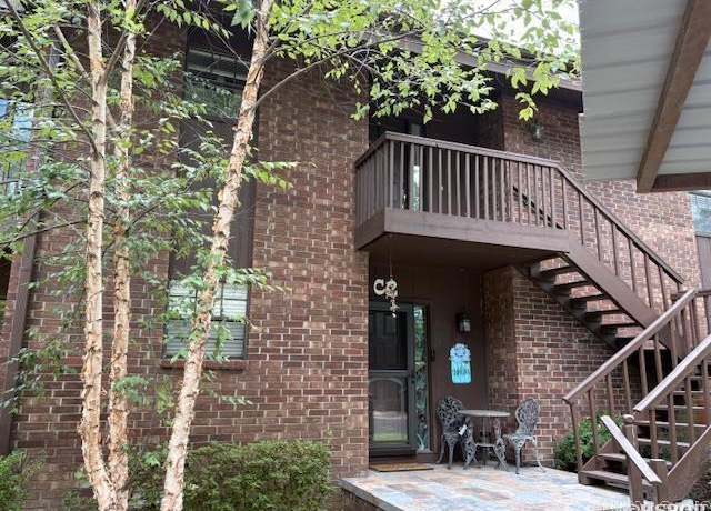 Property at 2325 Lakeshore Dr Unit C4, Hot Springs, AR 71913, 2 beds, 2 baths