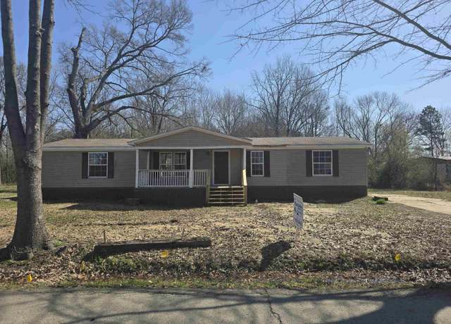 Property at 1047 S Hickory St, Bald Knob, AR 72010, 3 beds, 2 baths