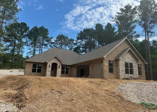 Property at 93 Panorama Dr, Hot Springs Village, AR 71909, 4 beds, 2.5 baths