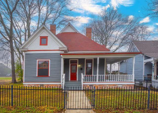 Property at 2004 S Spring St, Little Rock, AR 72206, 3 beds, 2 baths