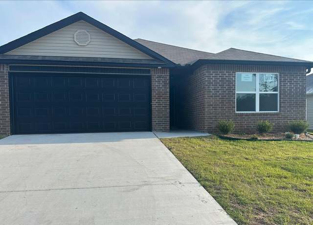 Property at 1487 Meadows Dr, Benton, AR 72019, 3 beds, 2 baths
