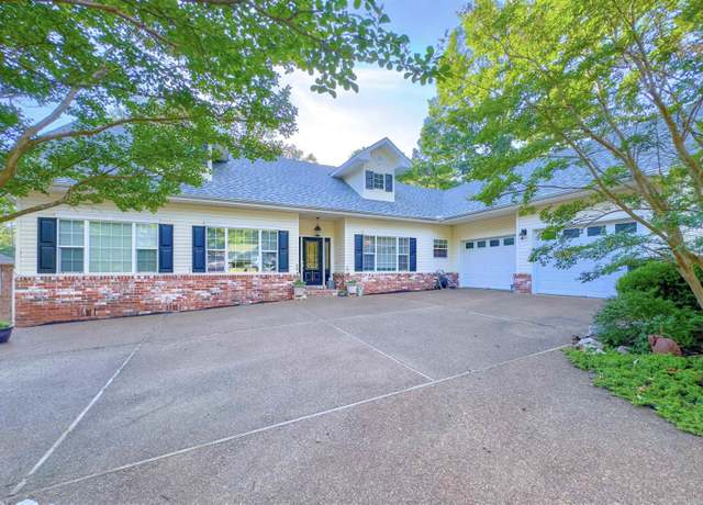 Property at 117 Cifuentes Way, Hot Springs Village, AR 71909, 3 beds, 3 baths