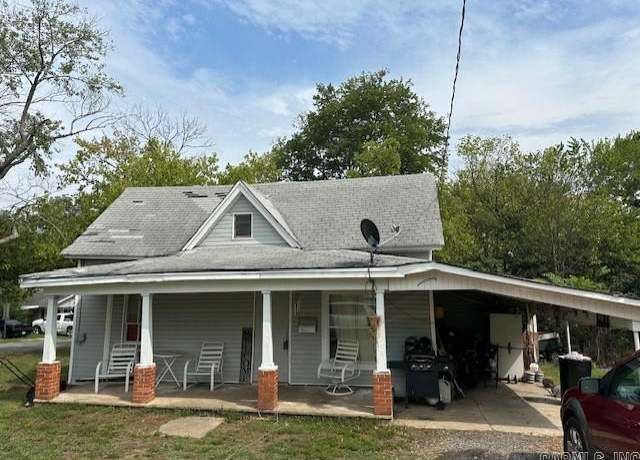 Property at 509 Case St, Heber Springs, AR 72543, 3 beds, 1 bath