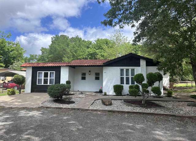 Property at 315 Wilburn Rd, Heber Springs, AR 72543, 3 beds, 2 baths