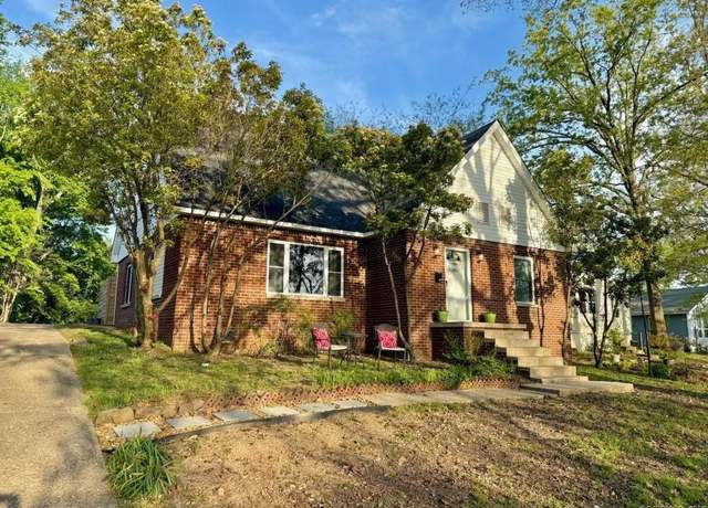 Property at 208 S First St, Benton, AR 72015, 3 beds, 2 baths