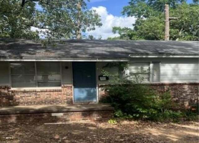 Property at 5416 Allen St, North Little Rock, AR 72118, 3 beds, 1 bath