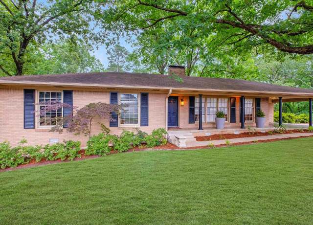 Property at 20 Robinwood Rd, Little Rock, AR 72227, 4 beds, 3 baths