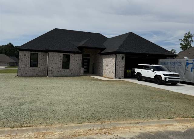 Property at 126 Michelle Dr, Beebe, AR 72012, 4 beds, 2 baths