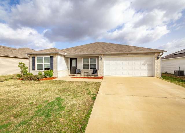 Property at 9 Summer Breeze, Conway, AR 72032, 4 beds, 2 baths