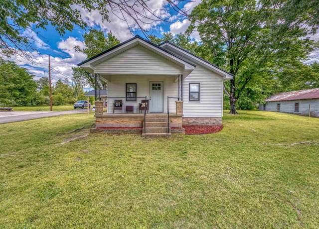 Property at 100 E College St, Marshall, AR 72650, 2 beds, 2 baths