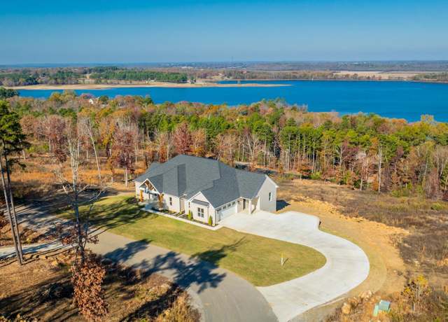 Property at 200 Waterview, Conway, AR 72032, 4 beds, 3 baths