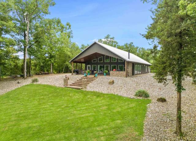Property at 329 Woodview Ln, Royal, AR 71913, 3 beds, 2 baths