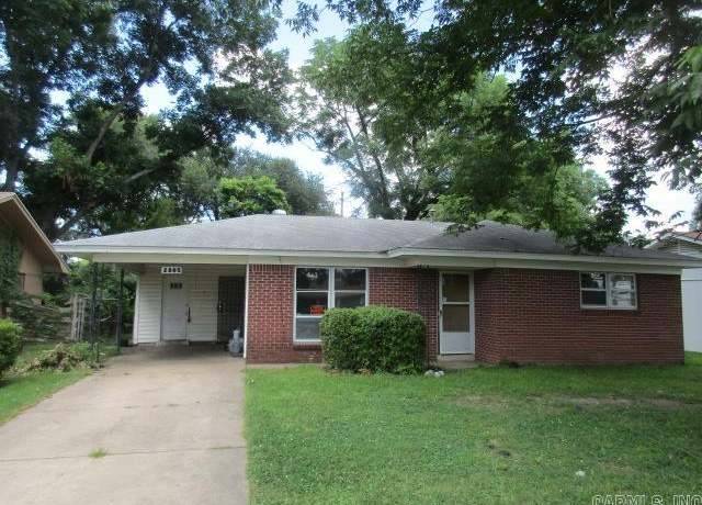 Property at 2805 Belmoor Dr, Pine Bluff, AR 71601, 3 beds, 1 bath