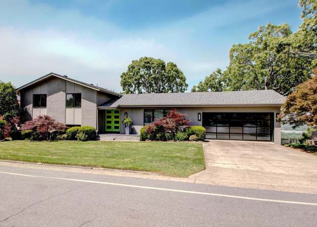 Property at 11340 Rivercrest Dr, Little Rock, AR 72212, 3 beds, 3.5 baths