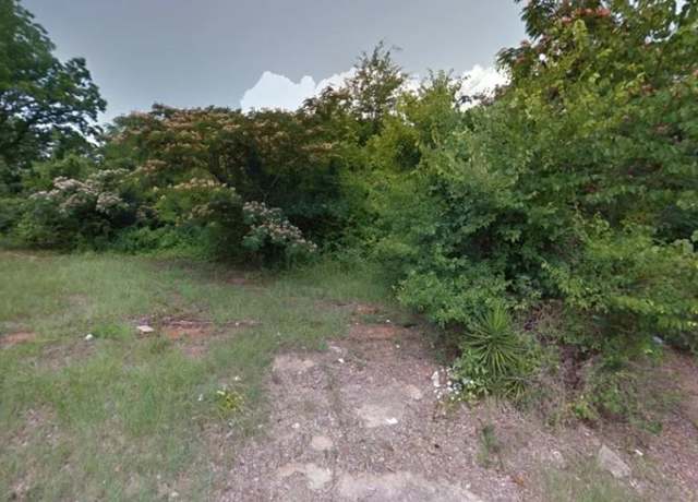 Property at 618 SE Secession Ave, Camden, AR 71701
