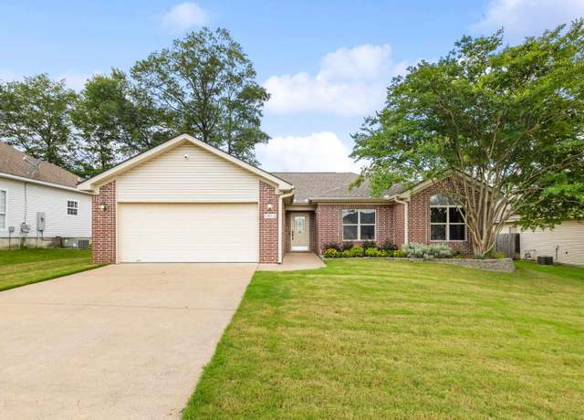 Property at 1864 Falcon Way, Benton, AR 72015, 4 beds, 2 baths