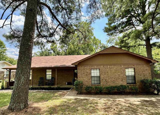 Property at 2107 Northshore Dr, Benton, AR 72015, 3 beds, 2 baths
