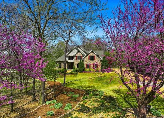 Property at 1211 Chestnut Hills Dr, Mountain Home, AR 72653, 5 beds, 3 baths