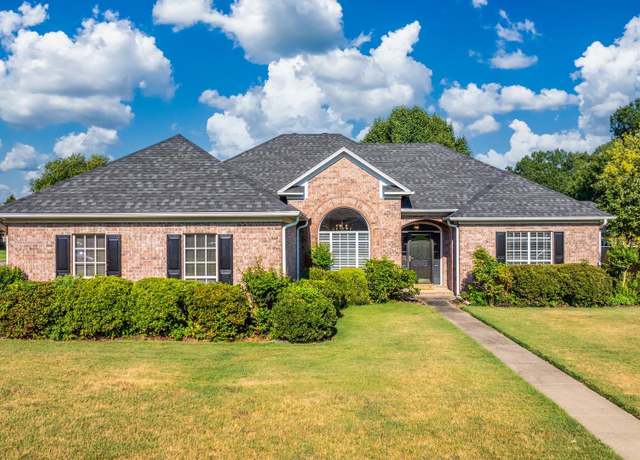 Property at 1325 Clarence Dr, Conway, AR, 3 beds, 2.5 baths