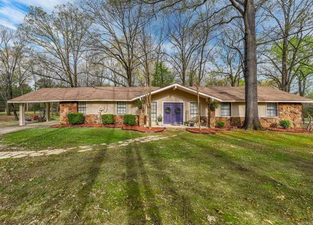 Property at 12 Dickerson Ln, Conway, AR 72032, 4 beds, 2 baths