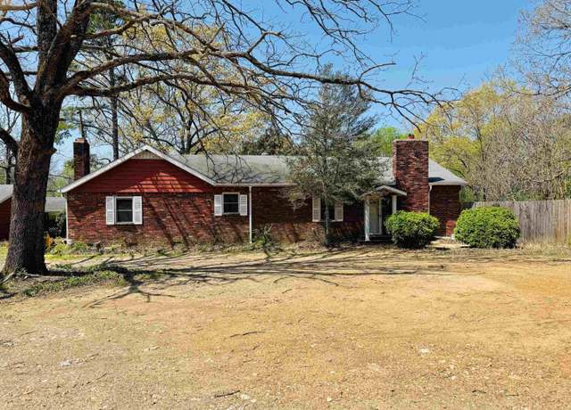 Property at 4500 Yvonne Dr, Little Rock, AR 72210, 3 beds, 3 baths