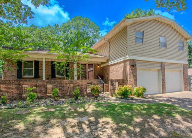 Property at 7405 Flintrock Rd, North Little Rock, AR 72116, 4 beds, 3 baths
