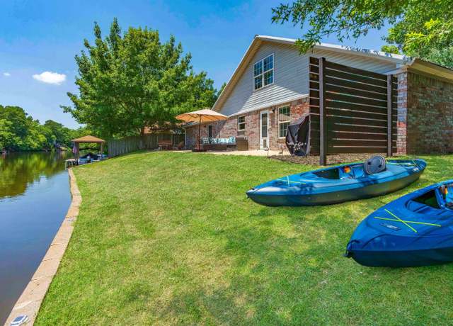 Property at 102 Appalacian Trl, Hot Springs, AR 71913, 3 beds, 2 baths