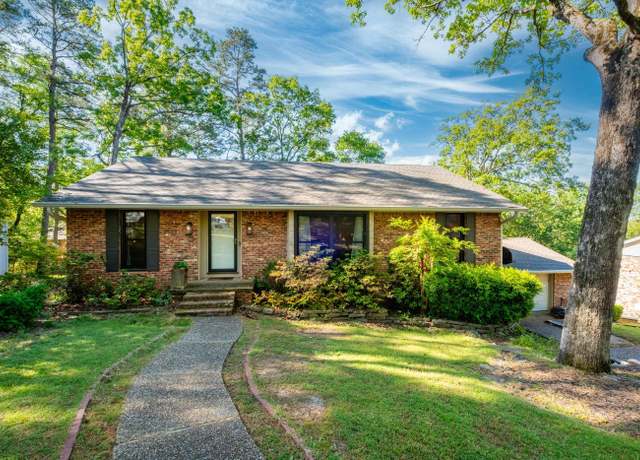 Property at 7 Sandstone Ct, Little Rock, AR 72227, 5 beds, 2 baths