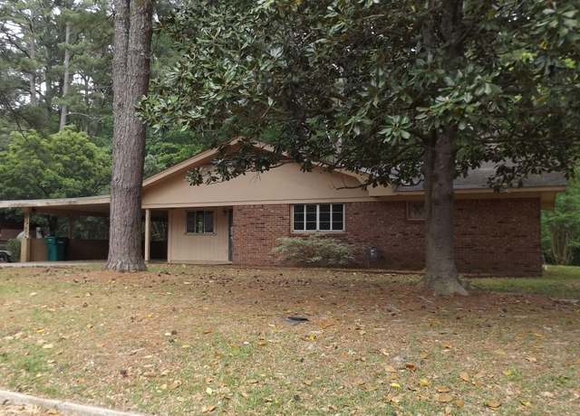 Property at 619 Nolia Ave, El Dorado, AR 71730, 3 beds, 2 baths
