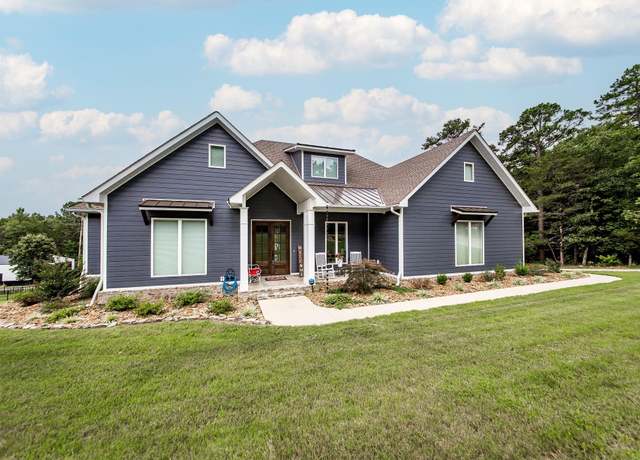 Property at 143 Lakeview Dr, Fairfield Bay, AR 72088, 3 beds, 2 baths