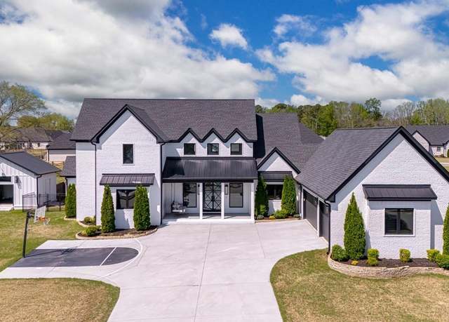 Property at 7509 S Shoreline, Benton, AR 72019, 4 beds, 3 baths