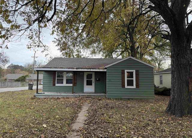Property at 1000 W Park, Paragould, AR 72450, 3 beds, 2 baths