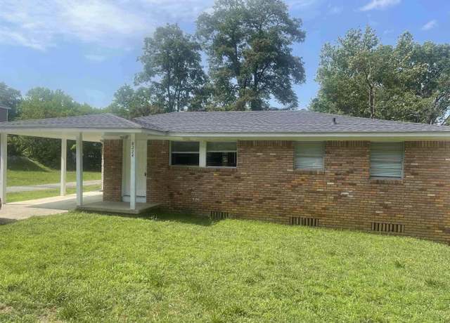 Property at 8224 W 37th St, Little Rock, AR 72204, 3 beds, 1 bath