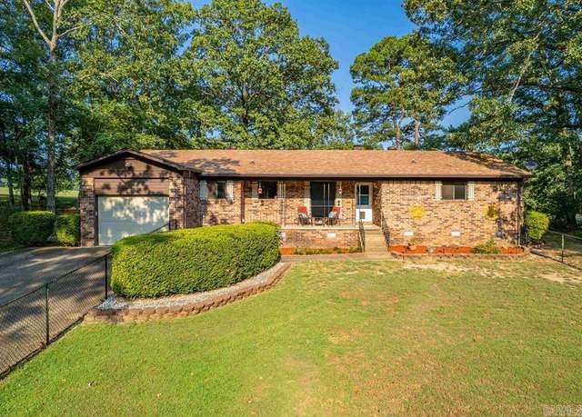 Property at 235 Arlington Dr, Hot Springs, AR 71913, 2 beds, 2 baths