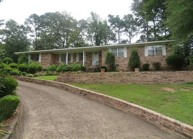 Property at 2084 Elaine Cir, Arkadelphia, AR, 4 beds, 3 baths