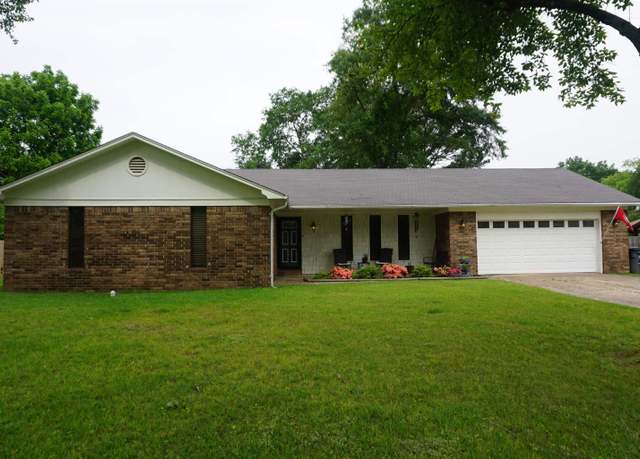 Property at 8 Tina Cir, Searcy, AR, 3 beds, 2 baths