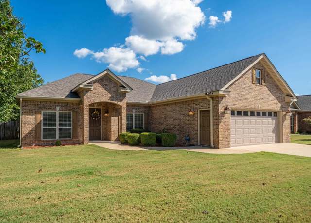 Property at 322 Willowbend Cir, Hot Springs, AR 71913, 3 beds, 2 baths