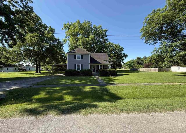 Property at 507 E Bruce St, Piggott, AR 72454, 4 beds, 2.5 baths