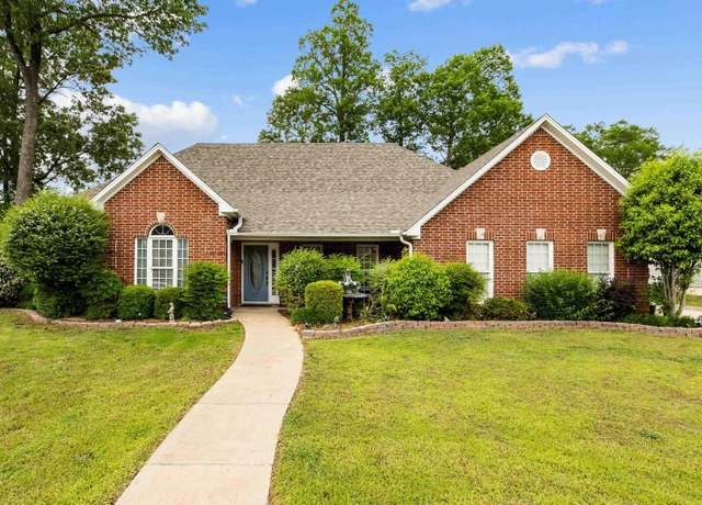 Property at 2724 Crooked Stick Dr, Benton, AR 72015, 4 beds, 2.5 baths
