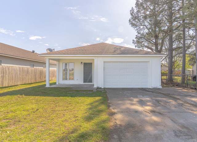 Property at 2012 Cotton St, AR 72401, 3 beds, 2 baths