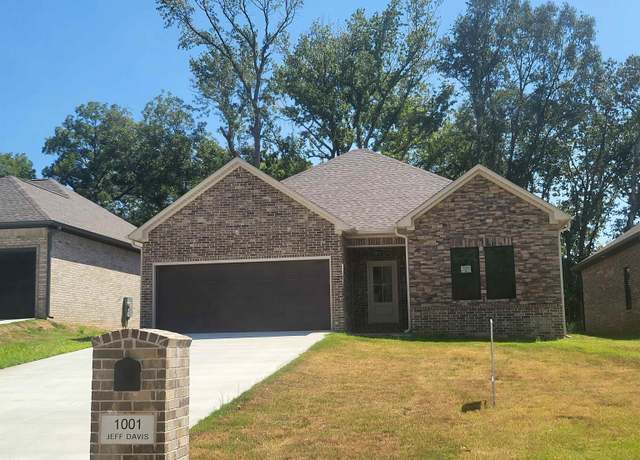Property at 1001 N Jeff Davis Ave, Jacksonville, AR 72076, 3 beds, 2 baths