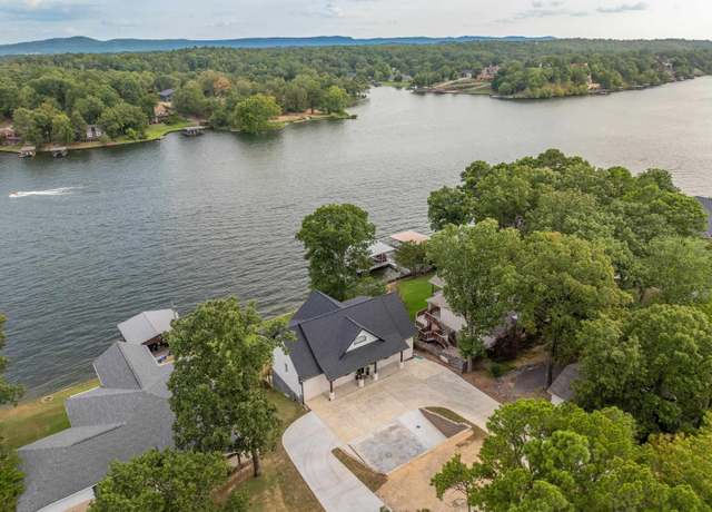 Property at 247 W Mountain View Cir, Hot Springs, AR 71913, 5 beds, 5 baths