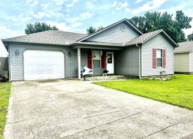 Property at 2705 N 4 1/2 St, Paragould, AR 72450, 3 beds, 2 baths