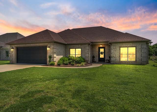 Property at 15 River Cliff Dr, Mayflower, AR 72106, 3 beds, 2 baths
