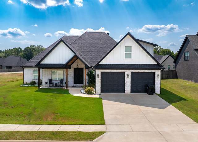Property at 7009 Fields Dr, Benton, AR 72019, 5 beds, 2.5 baths