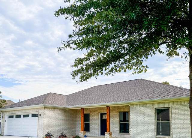 Property at 100 Lenford Dr, Bono, AR 72426, 4 beds, 2 baths